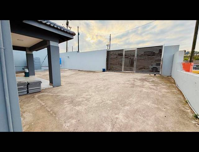 3 BEDROOM HOUSE FOR SALE IN KWAMASHU